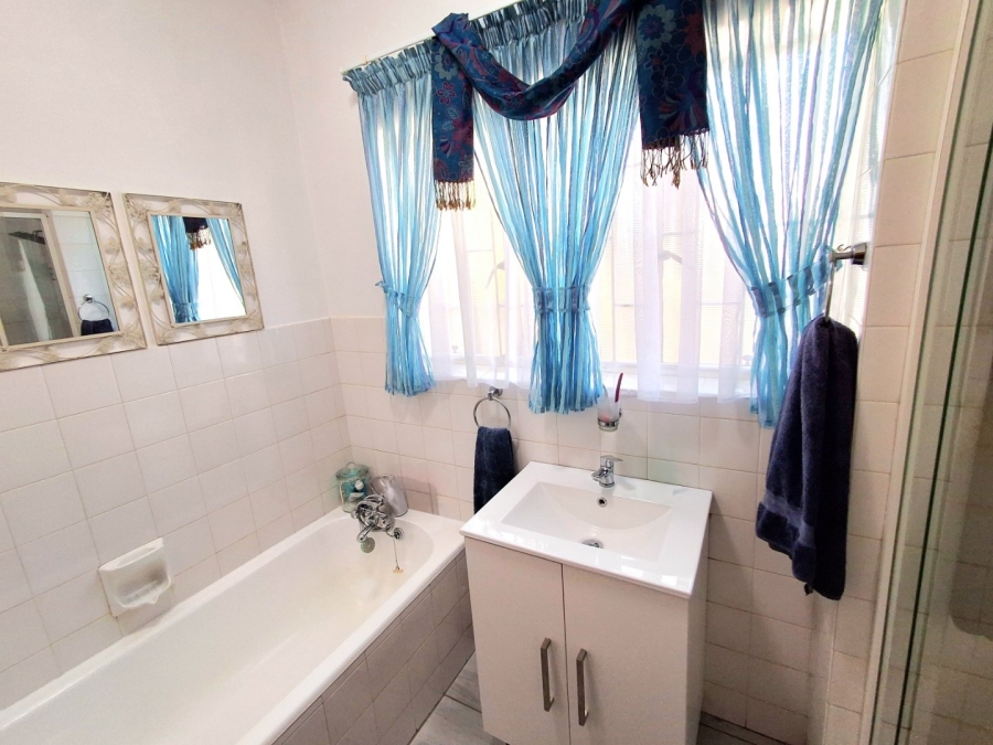 4 Bedroom Property for Sale in Sasolburg Ext 4 Free State